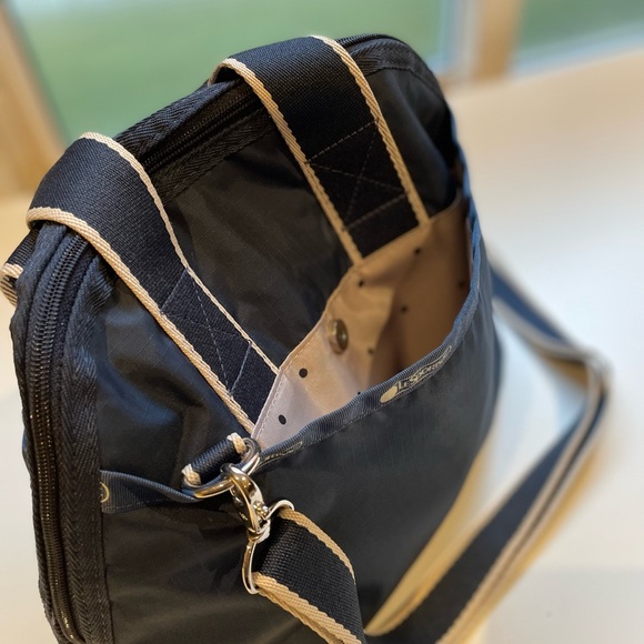 Lesportsac Amelia Handbag - Picture 5 of 6